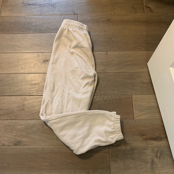 Beige garage joggers - Picture 1 of 3
